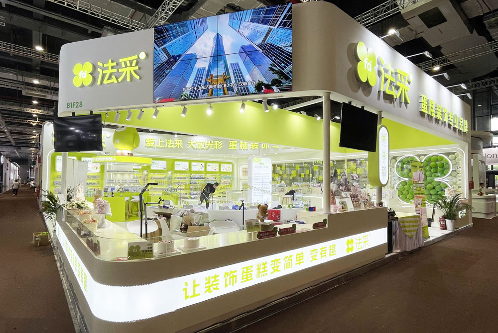 如何通過展位設(shè)計來提升品牌形象和吸引潛在客戶？